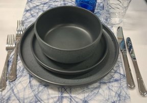 Serie Stent&oslash;j: Gr&aring; M&aring;ne Granit (H&aring;ndlavet)