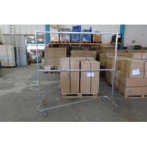 OUTLET-SALGSVARE: Garderobestativ 60-100 personer (tjstativ er u/bjler)